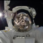 322.1 Snippet_Selfies in space